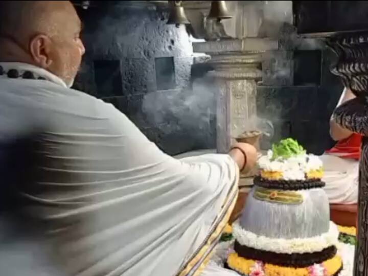 कोरोनाच्या वाढत्या प्रादुर्भावामुळे अनेक सण-उत्सन रद्द करण्यात आले आहेत.