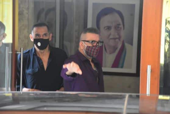 आगामी चित्रपट 'सडक 2'मध्ये संजय दत्त आलिया भट्ट आणि आदित्य रॉय कपूर यांच्यासोबत दिसून येणार आहे. (सर्व फोटो : मानव मंगलानी)