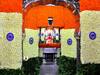 PHOTO | स्वातंत्र्य दिनानिमित्त विठुरायाच्या मंदिराला तिरंगी फुलांची आकर्षक सजावट