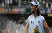 In Pics : माहीच्या कारकीर्दीतील अविस्मरणीय क्षण