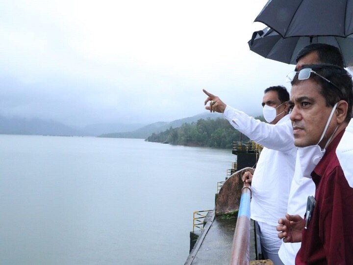  Water Resources Minister Jayant Patla inspects Koyna Dam to prevent flood situation in Sangli सांगलीतील पूर परिस्थिती रोखण्यासाठी जलसंपदा मंत्री जयंत पाटीलांकडून कोयना धरणाची पाहणी