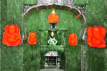 गणपती बाप्पा मोरया...! विठ्ठल मंदिरात अवतरले अष्टविनायक, दुर्वांची आकर्षक आरास