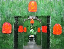 गणपती बाप्पा मोरया...! विठ्ठल मंदिरात अवतरले अष्टविनायक, दुर्वांची आकर्षक आरास