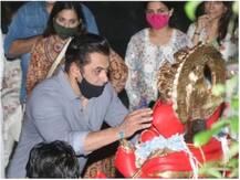 PHOTO | सलमान खानची बहिण अर्पिता खान शर्माच्या घरी गणेशोत्सव साजरा, दीड दिवसाच्या बाप्पाचं उत्साहात विसर्जन