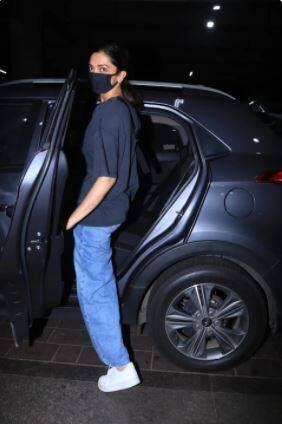 चित्रपटात दीपिकाची भूमिका फार कमी वेळासाठी आहे. तरीसुद्धा फॅन्स या स्टार कपलला स्क्रिनवर एकत्र पाहण्यासाठी उत्सुक आहेत. (Photo Credit: Manav Manglani)