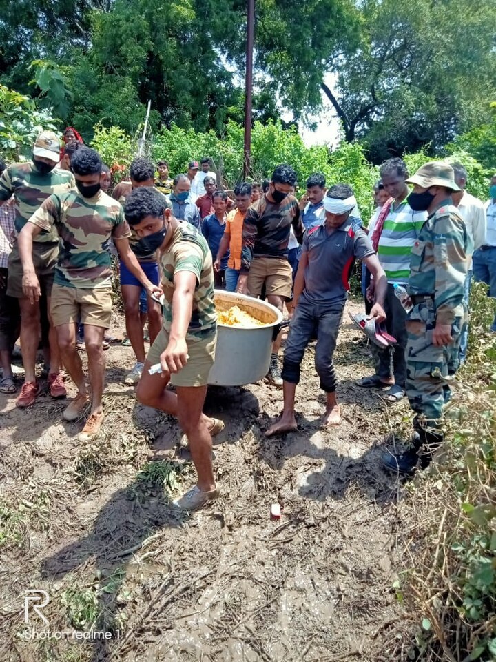 त्यांच्या अन्नपाण्याची व्यवस्थाही सेनादलानं केली.