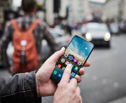 सावधान! तुमच्या मोबाईलमध्ये 'हे' अॅप्स आहेत? तर, तात्काळ डिलिट करा, अन्यथा...