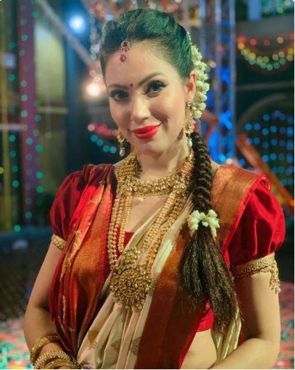 अभिनेत्री मुनमुन दत्ता सोशल मीडियावर नेहमीच अॅक्टिव्ह असल्याचं पाहायला मिळतं. तिचे ग्लॅमरस आणि बोल्ड फोटो नेहमीच सोशल मीडियावर व्हायरल होत असतात. (Photo Credit- @mmoonstar Instagram)