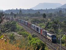 कोरोना संकटातही मध्य रेल्वेची अखंड सेवा; मार्च ते सप्टेंबरदरम्यान 23 दशलक्ष टन मालवाहतूक