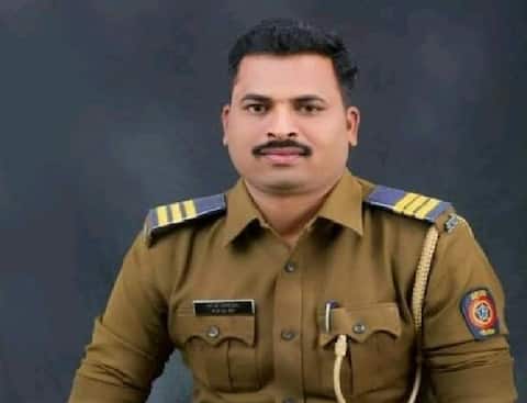 बदली झाली अन् निरोप समारंभ शेवटचा ठरला, पोलिसाच्या अपघाती मृत्यूने बीडमध्ये हळहळ बदली झाली अन् निरोप समारंभ शेवटचा ठरला, पोलिसाच्या अपघाती मृत्यूने बीडमध्ये हळहळ