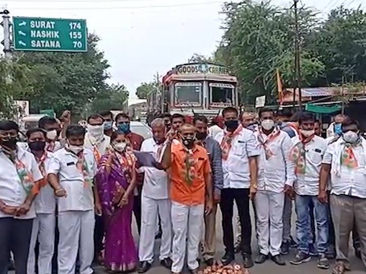 Sarpanch beats woman over Encroachment dispute in dhule अतिक्रमणाच्या वादातून सरपंचाकडून महिलेस मारहाण, धुळे जिल्ह्यातील पेरेजपूर येथील घटना