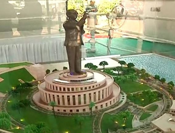 Lay foundation of grand Babasaheb Ambedkar statue in Indu Mill postponed इंदू मिल आंबेडकर स्मारक : बाबासाहेबांच्या पुतळ्याचा पायाभरणी सोहळा पुढे ढकलला!