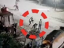 गृहमंत्र्यांच्या नागपुरात कायद्याचा धाक संपला? पोलिसाला गुन्हेगारांकडून फिल्मीस्टाईल मारहाण, व्हिडीओ व्हायरल