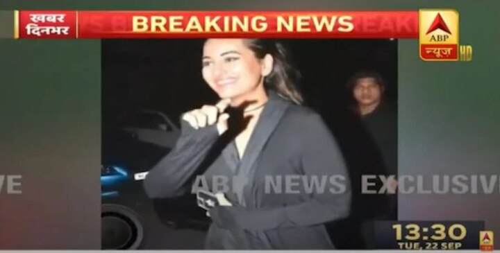 चॅटमध्ये शॅल कधी येईल, शॅल 11.30 पर्यंत येईल. हे नाव सोनाक्षी सिन्हासाठी वापरलं गेल्याची शक्यता आहे. चित्रांमध्ये तुम्ही पाहू शकता की सोनाक्षीही कोको क्लबमध्ये उपस्थित होती.