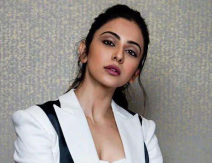 रकुल मुंबईत दाखल झाली असून ती आज चौकशीसाठी एनसीबीसमोर हजर राहणार आहे.