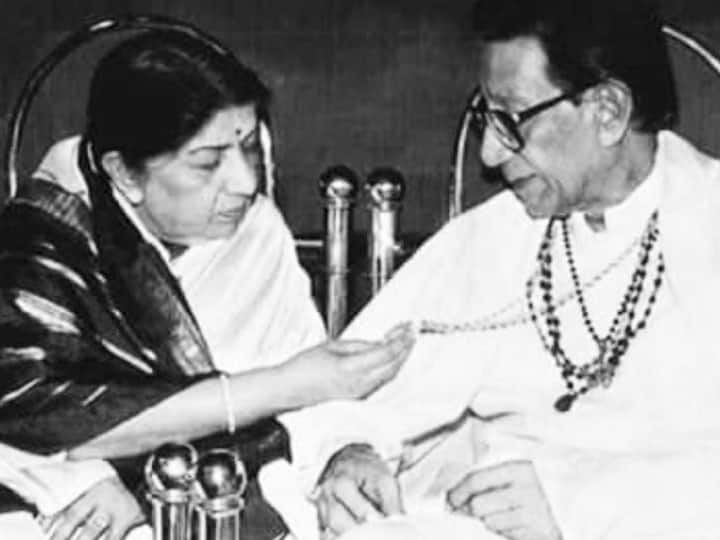 2001 साली त्यांना 'भारतरत्‍न' पुरस्काराने सन्मानित करण्यात आले.