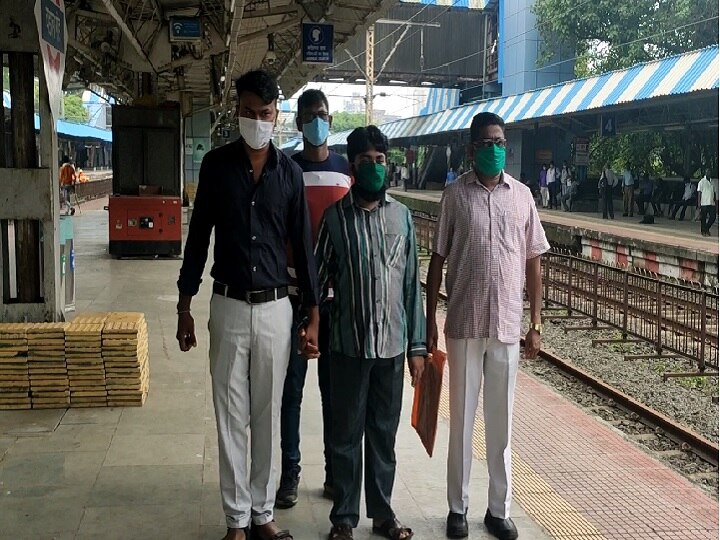 Arrested for making fake QR code for non-essential service local train travel Mumbai Railway Police action अत्यावश्यक सेवेत नसणाऱ्यांना लोकल प्रवासासाठी खोटे क्यूआर कोड बनवून देणारा अटकेत; रेल्वे पोलिसांची कारवाई
