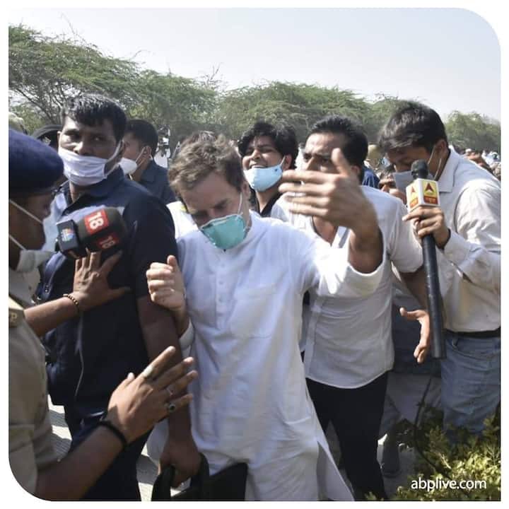 त्यानंतर राहुल गांधी रस्त्याच्या कडेला पडले. यानंतर उठून ते पुन्हा चालू लागले.