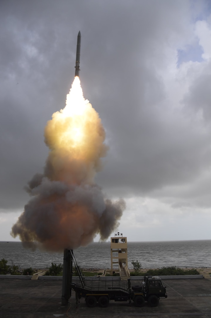 India successfully test fires its first anti-radiation missile RUDRAM-1 पहिल्या स्वदेशी बनावटीच्या रेडिएशन विरोधी क्षेपणास्त्र रुद्रम-1 (RUDRAM-1) चे यशस्वी परीक्षण.