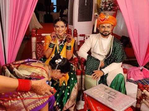Exclusive Photo | मराठी बिग बॉस फेम शर्मिष्ठा राऊत अडकली विवाह बंधनात! Exclusive Photo | मराठी बिग बॉस फेम शर्मिष्ठा राऊत अडकली विवाह बंधनात!