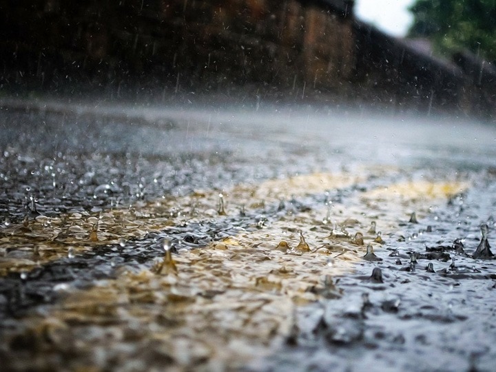 heavy Rain in Pune accumulating water in many parts rain update Pune Heavy Rain |  पुण्यात मुसळधार पाऊस, पावसामुळे अनेक भागांमध्ये पाणी साचायला सुरुवात