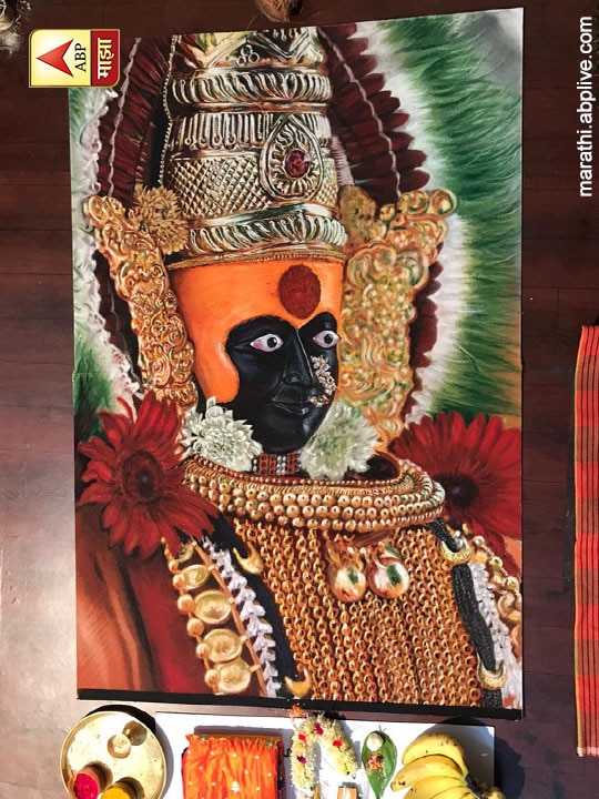  अक्षय शहापुरकर याने कोल्हापूरच्या महालक्ष्मीची प्रतिकृती रांगोळीच्या माध्यमातून साकारली आहे. 