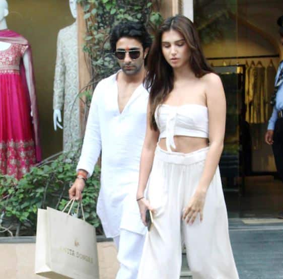 या चित्रपटात तारा सुनील शेट्टीचा मुलगा अहानसोबत दिसून येणार आहे. अहान या चित्रपटातून बॉलिवूडमध्ये पदार्पण करणार आहे. मोहित सूरीचा चित्रपट 'एक व्हिलन 2'मध्ये तारासोबत जॉन अब्राहम, दिशा पटानी आणि आदित्य रॉय कपूर यांसारखे कलाकार दिसणार आहेत.