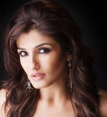 Birthday Special : 'मस्त-मस्त गर्ल' रविना टंडनचा 46वा वाढदिवस; आगामी चित्रपट 'केजीएफ 2'मधील लूक व्हायरल