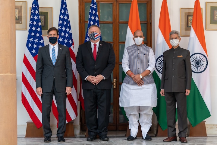 US stands with India in its efforts to defend its sovereignty & liberty said Pompeo on India China conflict भारताच्या सार्वभौमत्व आणि स्वातंत्र्य रक्षणाच्या लढाईत अमेरिका भारताच्या मागे खंबीर उभी: माईक पॉम्पियो