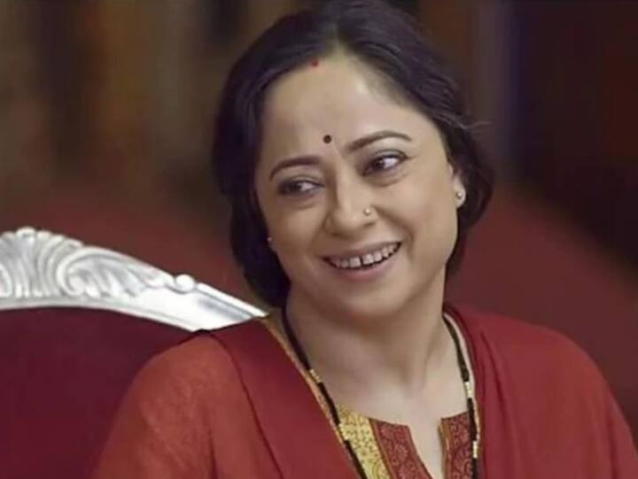 शीबा चड्ढा - गुड्डू आणि बबलू पंडितच्या आईची भूमिका शीबाने केलीय. शीबा या सिरिजमध्ये आपली एक वेगळी छाप सोडताना दिसतात. शीबा इंडस्ट्रीमधील जुनं नाव आहे. गली ब्वॉय, दिल्ली 6, दिल से और बधाई हो अशा अनेक सिनेमात त्यांनी काम केलंय.