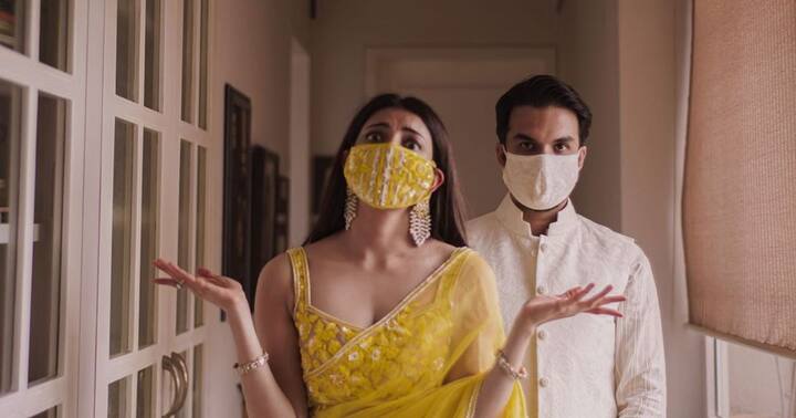 काजलने आपला बॉयफ्रेंड गौतम किचलूसोबत आपली लग्नगाठ बांधली. 