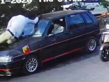 कारवाई टाळण्यासाठी चालकाचा वाहतूक पोलिसाला बोनेटवर घेऊन जीवघेणा प्रवास, थरार कॅमेऱ्यात कैद