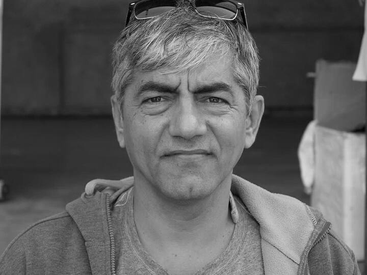 बॉलिवूड अभिनेता आसिफ बसरा यांची आत्महत्या; कारण अस्पष्ट Bollywood actor Asif Basra commits suicide, reason not clear बॉलिवूड अभिनेता आसिफ बसरा यांची आत्महत्या; कारण अस्पष्ट