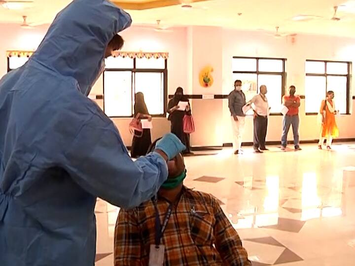 Schools to reopen from 23rd November, Teachers from various district tested positive for coronavirus अनेक जिल्ह्यातील शिक्षक कोरोना पॉझिटिव्ह, सोमवारपासून शाळा सुरु करण्याबाबत प्रश्नचिन्ह