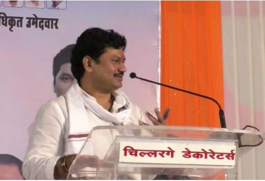 उतणार नाही मातणार नाही, तुम्हाला दिलेला शब्द कधीही खाली पडू देणार नाही - धनंजय मुंडे dhananjay munde speech in nathara village in beed उतणार नाही मातणार नाही, तुम्हाला दिलेला शब्द कधीही खाली पडू देणार नाही - धनंजय मुंडे