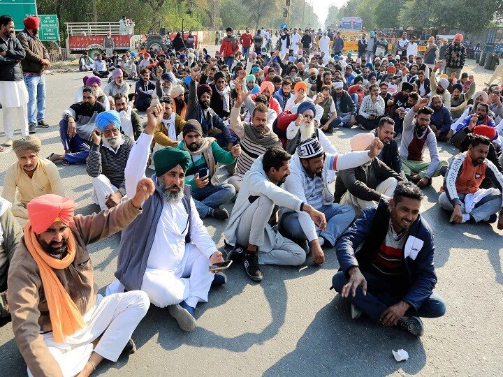 Farmers Protest Punjab Haryana farmers protest continue on second day what are main demands of farmers Farmers Protest | कृषी कायद्यांविरोधात अन्नदात्याचा 'आरपार'चा पवित्रा, दुसऱ्या दिवशीही शेतकरी आक्रमक