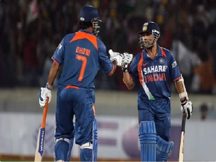 IND vs AUS top 5 indian batsmen with highest scores in india australia odis IND vs AUS : भारताचे धडाकेबाज फलंदाज; ज्यांनी ऑस्ट्रेलिया विरोधात रचला धावांचा डोंगर