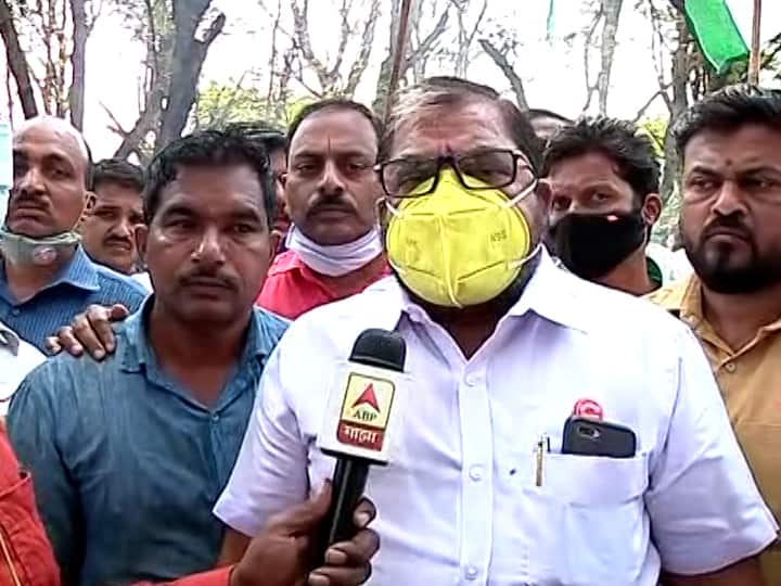 Farmer Protest Kolhapur clash between police and protesters in Swabhimani agitation in Kolhapur Maharashtra Farmer Protest Kolhapur | कोल्हापुरात ´स्वाभीमानी´च्या आंदोलनात वादावादी, पोलीस आणि आंदोलक आमनेसामने