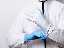 कोरोना काळात हॅण्ड ग्लोव्जचा तुटवडा, रुग्णालयांमध्ये हातमोज्यांचा पुरवठा विस्कळीत