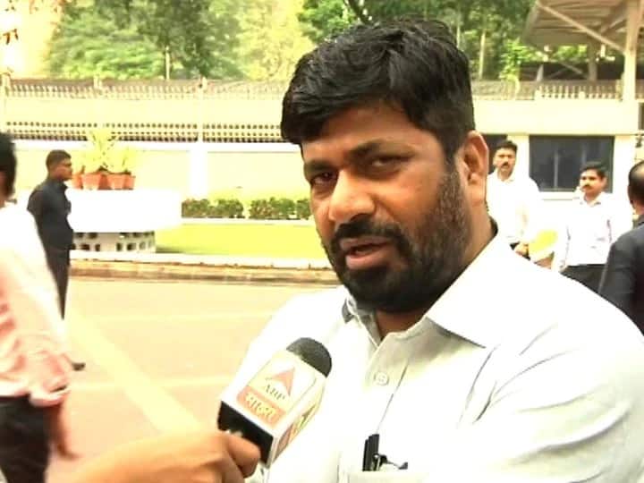 BJP criticizes Bacchu kadu agitation राज्यातील शेतकऱ्यांना वाऱ्यावर सोडून बच्चू कडू यांचे नौटंकी आंदोलन : भाजप