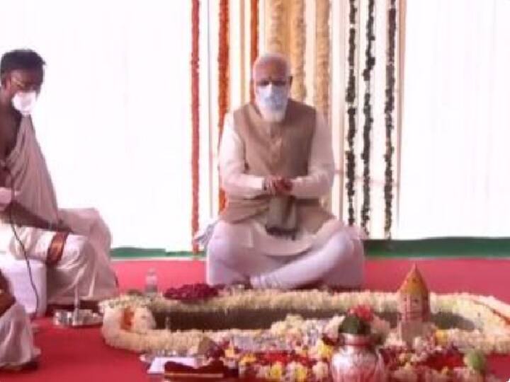 New Sansad Bhavan Foundation LIVE: पंतप्रधान मोदींच्या हस्ते नव्या संसदेच्या इमारतीचा भूमीपूजन सोहळा संपन्न New Parliament Foundation Laying LIVE Breaking PM Modi Address at Central Vista Project ground Breaking Ceremony Today New Sansad Bhavan Foundation LIVE: पंतप्रधान मोदींच्या हस्ते नव्या संसदेच्या इमारतीचा भूमीपूजन सोहळा संपन्न