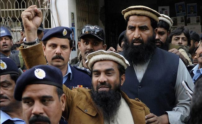 UNSC approves one and half lakh Rs monthly expense for terrorist Zakiur Rehman Lakhvi मुंबई दहशतवादी हल्ल्याच्या सूत्रधाराला आता संयुक्त राष्ट्र संघटना देणार महिन्याला दिड लाख रुपये