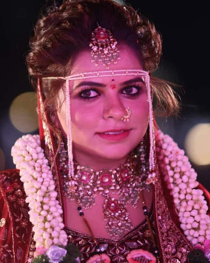 खुद्द कार्तिकीनंच सोशल मीडियावर लग्न सोहळ्यातील काही खास क्षणांचे फोटो पोस्ट करत याबाबतची माहिती दिली आहे. (फोटो : कार्तिकी गायकवाड इंस्टाग्राम अकाउंट)