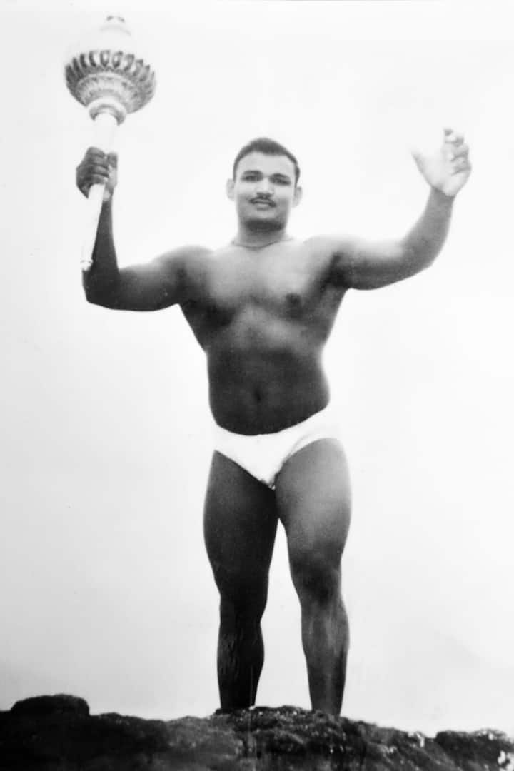 खंचनाळे यांच्या निधनानंतर मुख्यमंत्री उद्धव ठाकरे यांनी श्रद्धांजली वाहिली आहे. 