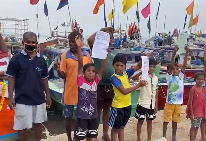 fishermen protest against palghar wadhwan port today many koliwada and villages bandh प्रस्तावित वाढवण बंदराला विरोध वाढला, आज अनेक कोळीवाडे, गावांमध्ये बंद