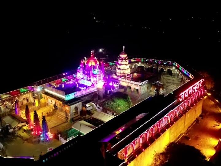  मात्र आता दर्शन घेण्यासाठी भाविकांनी यावं अस आवाहन देखील देवस्थान च्या वतीने करण्यात आलं आहे. 