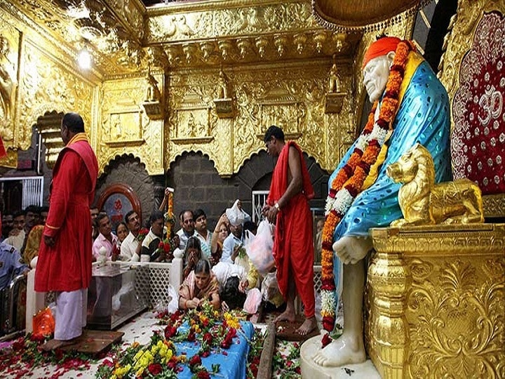 devotees reportedly asked to pay 25 thousand rupees for shirdi saibaba kakad aarti temple authorities response awaited  Shirdi | साईदरबारी काकड आरतीसाठी पैशांची मागणी?