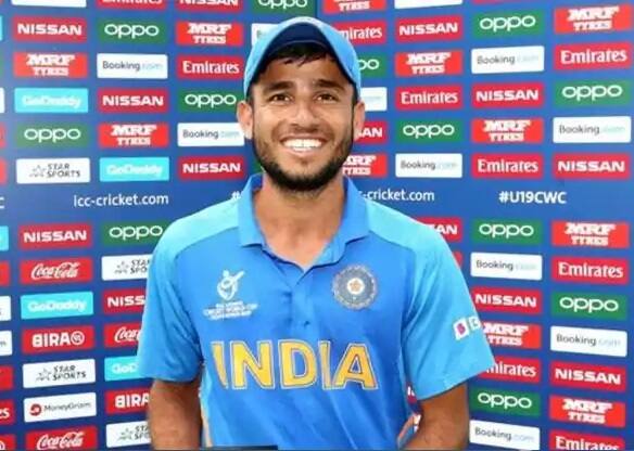 रवी बिष्णोई - 
भारतीय अंडर 19 क्रिकेट संघातील स्टार खेळाडू आणि फिरकी गोलंदाज रवी बिष्णोई आयपीएल 2020 मध्ये अनेकांची मनं जिंकून गेला. 2021 मध्ये भारतीय संघ श्रीलंका आणि झिम्बाब्वेसोबत द्वीपक्षीय सीरीज खेळणार आहे. अशा वेळी काही वरिष्ठ खेळाडूंना आराम देत संघात रवी बिष्णोई आणि त्यासारख्या युवा खेळाडूंना स्थान दिलं जाऊ शकतं. 
