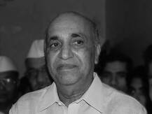 Vilaskaka Patil Undalkar | काँग्रेसचे ज्येष्ठ नेते विलासकाका पाटील उंडाळकर यांचं निधन