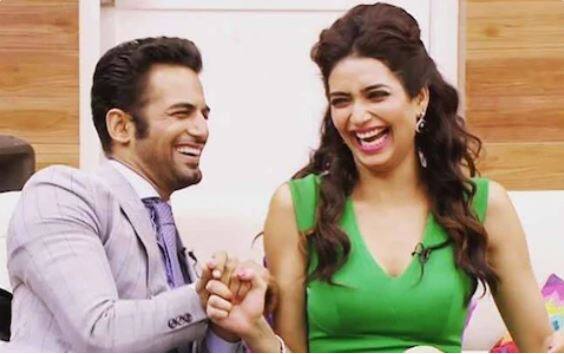 करिश्मा तन्ना आणि उपेन पटेल : टीव्ही सेलिब्रिटी करिश्मा तन्ना आणि उपेन पटेल बिग बॉसच्या आठव्या सीझनमध्ये दिसून आले होते. दोघेही रिलेशनशिपमध्ये असून हे नातं साखरपुड्यापर्यंत पोहोचलं होतं. दरम्यान, लग्नापूर्वीच दोघांनीही विभक्त होण्याचा निर्णय घेतला. 